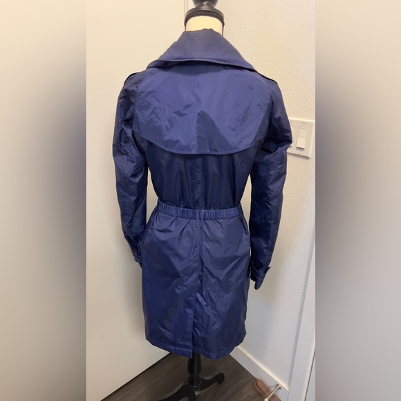 New without tag Burberry nylon purplish blue long trench coat with belt size 6 - Picture 4 of 16